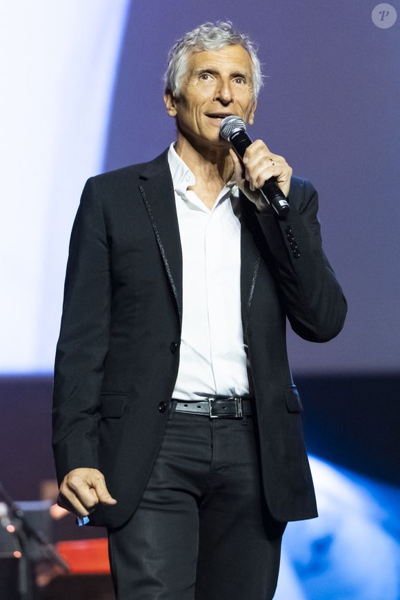 Nagui - Scène du Gala de la Fondation Recherche Alzheimer placée sous le signe de l’émotion et du partage avec un concert unique sur le thème "2 générations chantent pour la 3ème" à l’Olympia à Paris le 17 mars 2025. © Olivier Borde - Bertrand Rindoff/Bestimage