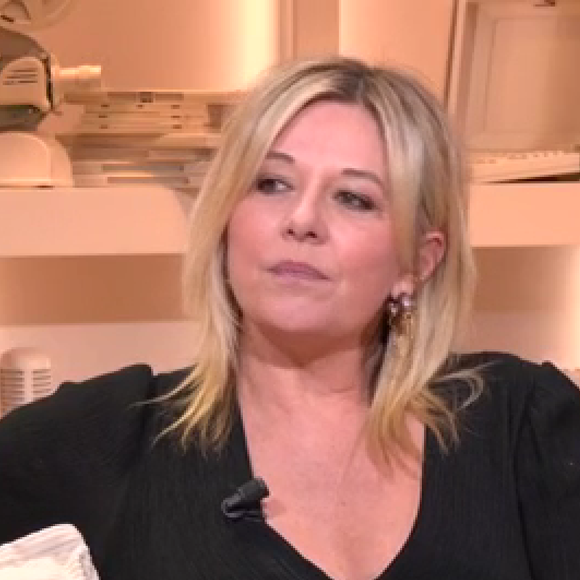 Flavie Flament dans l'émission "Puremédias : l'hebdo" sur T18.