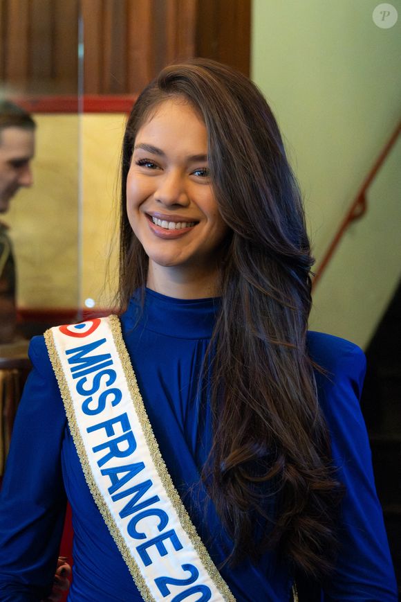 Miss France 2026 Hinaupoko Deveze assiste à Stéphane Rolland, sous le patronage de la Fondation des Hôpitaux, organise une représentation du spectacle Tempo par le Cirque d'Hiver Bouglione pour 1600 enfants hospitalisés le 10 janvier 2026 à Paris, France. Photo by Nasser Berzane/ABACAPRESS.COM
