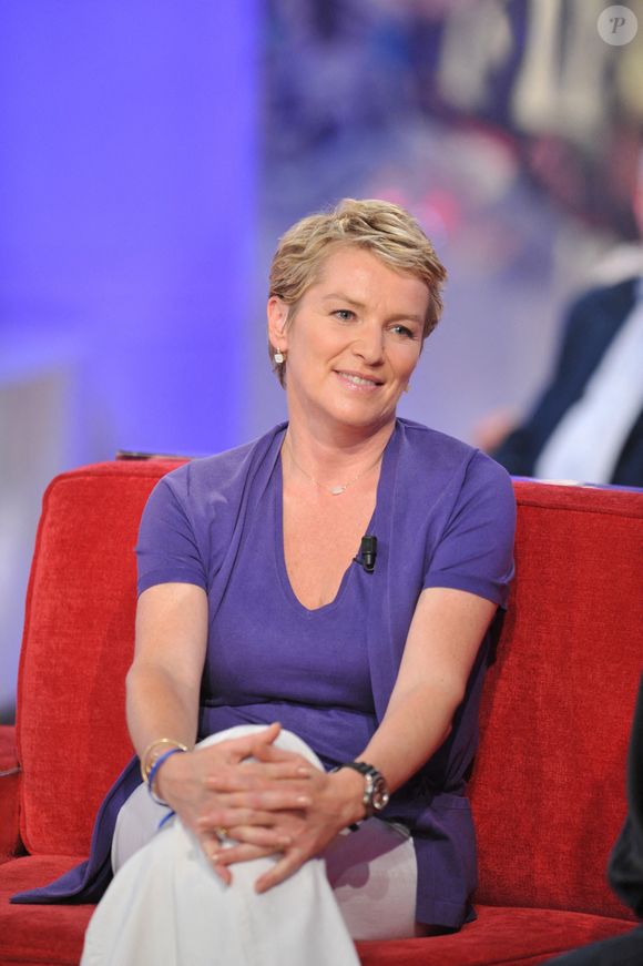 Elise Lucet lors de l'enregistrement de Vivement Dimanche le 11 mai 2011 à Paris, France. Photo by Max Colin/ABACAPRESS.COM