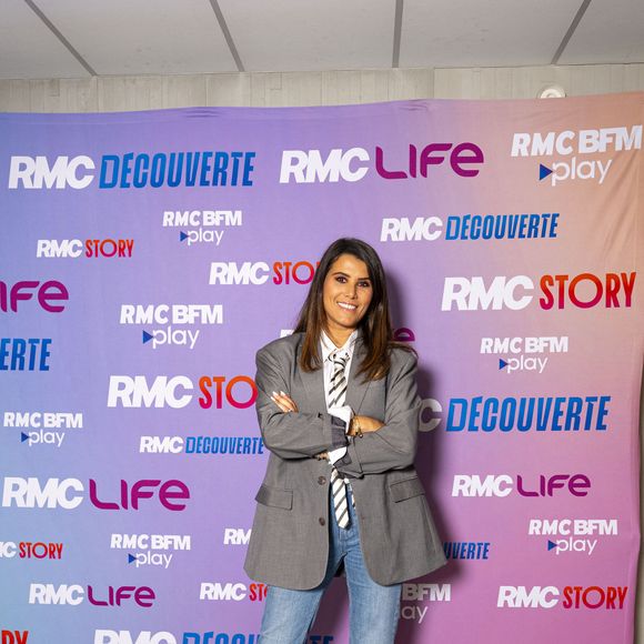 Karine Ferri lors de la conférence de presse de rentrée des chaînes du groupe RMC-BFM à Paris, le 17 septembre 2025. 
© Pierre Perusseau / Bestimage