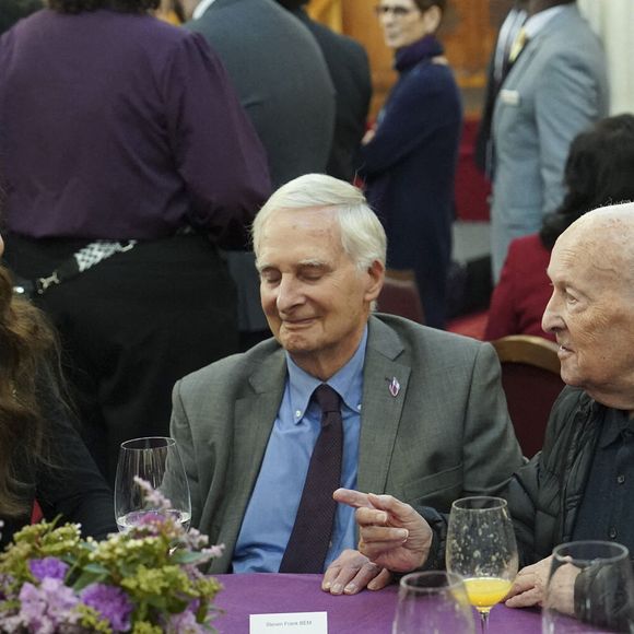 La princesse de Galles rencontre Steven Frank (au centre) et Maurice Peltz, lors d'une cérémonie au Guildhall de Londres, pour commémorer la Journée de la mémoire de l'Holocauste et le 80e anniversaire de la libération d'Auschwitz-Birkenau. Lundi 27 janvier 2025. Londres, Royaume-Uni. Photo by Arthur Edwards/The Sun/PA Wire/ABACAPRESS.COM