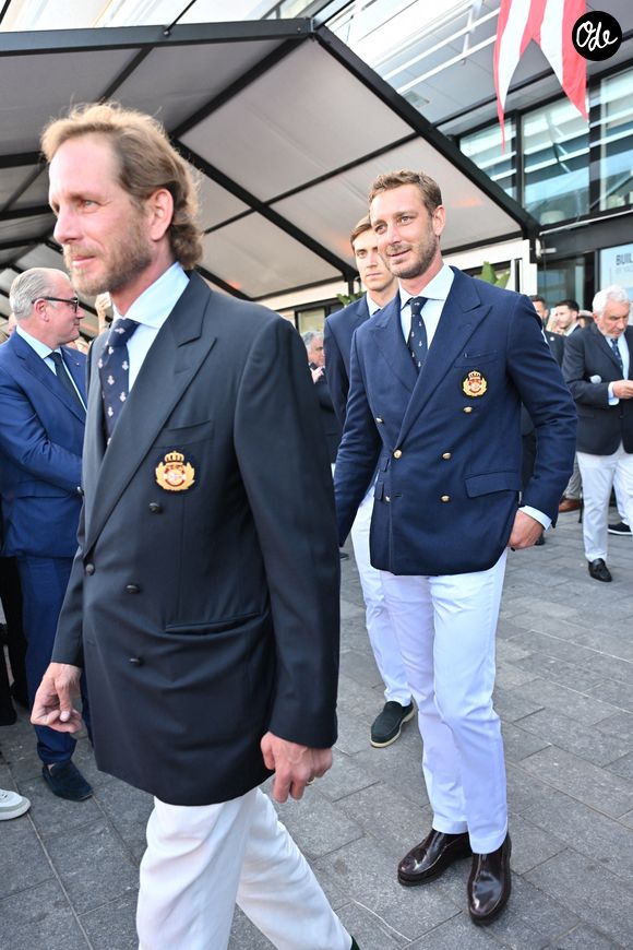 Leur entreprise d'hélicoptères de luxe propose des prestations exceptionnelles.

Exclusif -  Le prince Albert II de Monaco durant la cérémonie d'intronisation des nouveaux membres du Yacht Club de Monaco, le 17 juin 2024, et la célébration de ses 40 ans de présidence du Yacht Club.  © Bruno Bebert / Bestimage