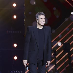 Exclusif - Julien Clerc, lors de l'enregistrement de l'émission "La fête de la chanson française - 20 ans d'émotions" présentée par L.Thilleman et A.Manoukian, et diffusée le 17 avril sur France 3 à Paris, France, le 9 décembre 2025. © Jack Tribeca/Bestimage