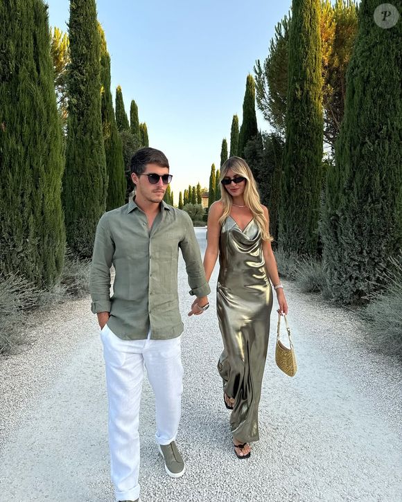 Dylan Deschamps publie régulièrement des photos de lui et sa fiancée Mathilde Cappelaere sur Instagram