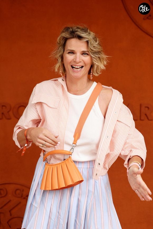 France Pierron - Les célébrités au photocall du village lors des Internationaux de France de Tennis de Roland Garros 2026. Paris, le 31 mai 2026. © Jacovides / Bestimage