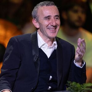 Elie Semoun lors de l'enregistrement de l'émission "La Boîte à secrets", présentée par F.Bollaert et diffusée le 23 janvier sur France 3, dans les studios du Lendit à Saint-Denis, France, le 16 décembre 2025. © Cyril Moreau/Bestimage