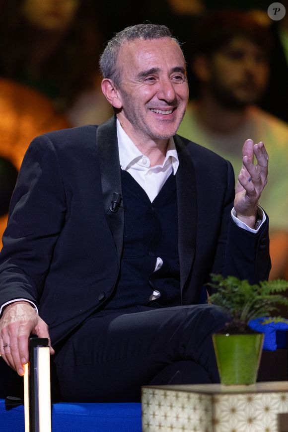 Elie Semoun lors de l'enregistrement de l'émission "La Boîte à secrets", présentée par F.Bollaert et diffusée le 23 janvier sur France 3, dans les studios du Lendit à Saint-Denis, France, le 16 décembre 2025. © Cyril Moreau/Bestimage
