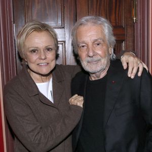 Exclusif - Muriel Robin et Pierre Arditi posent après la dernière de la pièce « Lapin » au Théâtre Édouard VII à Paris. Le 6 Janvier 2024. 
© Bertrand Rindoff / Bestimage