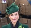 Kate Middleton a retrouvé les Irish Guards  à l’occasion de la Saint-Patrick.

Kate Middleton assiste au défilé de la Saint-Patrick des Irish Guards à la caserne de Mons, Aldershot.
Backgrid UK/ Bestimage