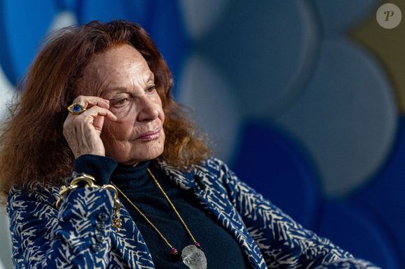 Diane von Furstenberg, fondatrice et co-présidente de Diane Von Furstenberg Studio en conversation avec Bianna Golodryga, Anchor et analyste, CNN, USA lors de la session A Conversation with 2025 Crystal Awardee Diane von Furstenberg à la réunion annuelle 2025 du Forum économique mondial à Davos-Klosters, Suisse, le 22 janvier 2025. Photo by World Economic Forum / Benedikt von Loebell/Avalon/ABACAPRESS.COM