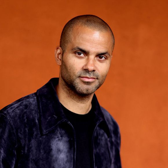 Tony Parker a évoqué dans le podcast Fracture sa réflexion sur la transmission de son patrimoine à ses enfants. 

Tony Parker et sa compagne Agathe Teyssier au village lors des Internationaux de France de tennis de Roland Garros 2024 à Paris.

© Dominique Jacovides / Cyril Moreau / Bestimage