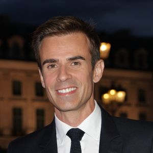 Jean-Baptiste Marteau lors du lancement de la campagne Octobre Rose 2024 sur la Place Vendôme à Paris le 30 septembre 2024. © Coadic Guirec/Bestimage