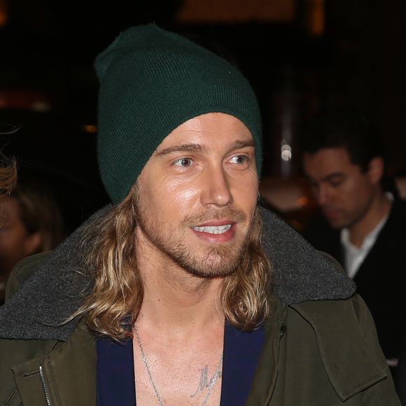Julien Doré à l'arrivée de la 11ème cérémonie des Globes de Cristal au Lido à Paris, le 30 janvier 2017.

Photo : Agence / Bestimage