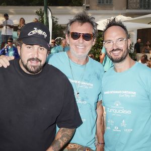 Artus, Jean-Luc Reichmann, Jarry (parrain de cette édition) lors de la 6ème édition du tournoi de pétanque caritative Turquoise place des lices au profit pour la deuxième année de l’association soleil d’enfance.
Saint-Tropez, le 10 août 2025.

© Jack Tribeca / Bestimage