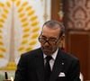 Marchant avec une canne, Mohammed VI a présidé la rentrée parlementaire à Rabat.

Le roi du Maroc Mohammed VI et le président français signent des documents lors de leur rencontre au palais royal de la capitale Rabat. M. Macron a atterri dans la capitale marocaine le 28 octobre pour une visite d'État de trois jours visant à rétablir les relations avec le pays d'Afrique du Nord après des années de tensions. Rabat, Maroc, 28 octobre 2024. Photo by Jeanne Accorsini/Pool/ABACAPRESS.COM