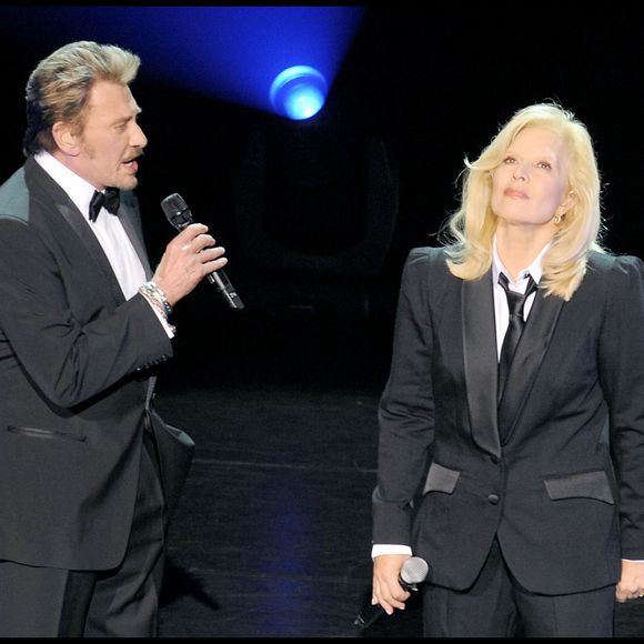 Exclusif - Duo avec Johnny Hallyday - Concert de Sylvie Vartan à l'Olympia.