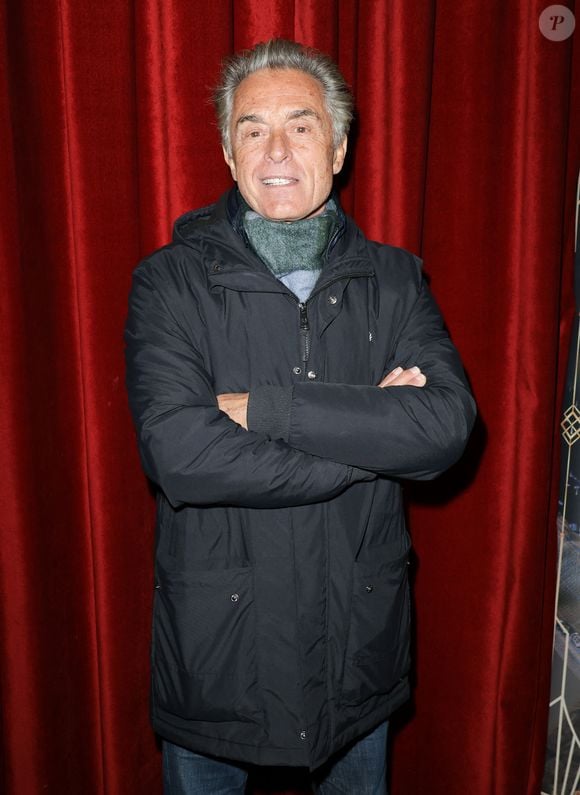 Gérard Holtz - Générale de la comédie musicale "Victor Lustig, l’homme qui vendit la Tour Eiffel" au théâtre Bobino à Paris le 22 octobre 2025. © Coadic Guirec/Bestimage