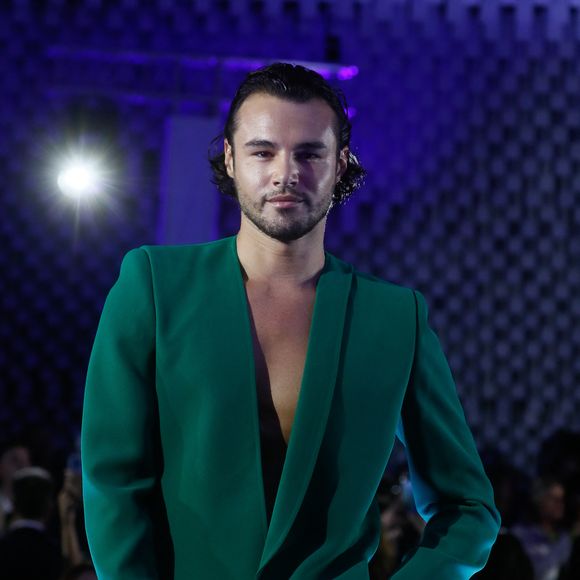 Anthony Colette - Défilé de mode féminine prêt à porter Printemps/Été 2024 Pierre Cardin à l'Espace Niemeyer lors de la fashion week à Paris le 25 septembre 2023.

© Christophe Clovis / Bestimage