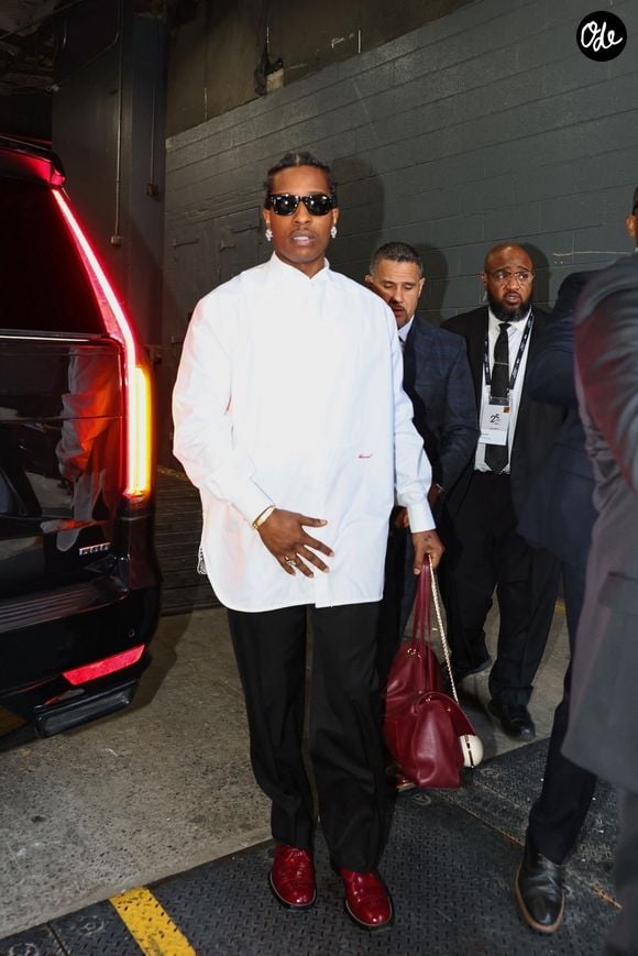 New York, NY A$AP Rocky fait une entrée élégante aux Spring Studios à New York pour recevoir le prix inaugural Tribeca X Filmmaker of the Year lors du festival du film de Tribeca.

Backgrid USA / Bestimage