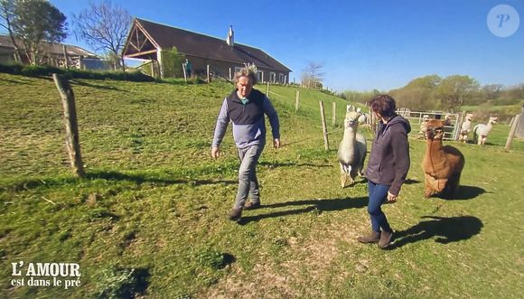 Géraldine avec ses prétendants Jérôme et Yannick dans "L'amour est dans le pré"