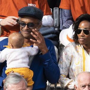 Yannick Noah, sa compagne Malika et leur fille Keelaani lors de l'hommage à R.Nadal lors des internationaux de France de tennis à Roland Garros le 25 mai 2025. © Jacovides / Moreau / Bestimage