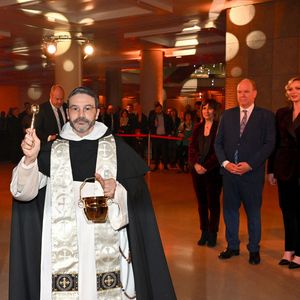 Le prince Albert II de Monaco et la princesse Charlene ont célébré les 25 ans du Grimaldi Forum et inauguré l'extension de l'espace d'exposition accompagné par M. Pierre André Chiappori représentant le ministre d'Etat de la Principauté, M. Henri Fissore, le président du Grimaldi, et de Mme Sylvie Biancheri, la directrice générale, à Monaco le 16 janvier 2025. © Bruno Bebert/Bestimage