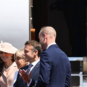 Le prince William, prince de Galles, et Catherine (Kate) Middleton, princesse de Galles, accueillent le couple présidentiel français le président Emmanuel Macron et sa femme la Première Dame Brigitte Macron à l'aéroport Station RAF de Northolt, à Ruislip, Royaume Uni, le 8 juillet 2025. À l'invitation de Leurs Majestés le roi et la reined'Angleterre, le président français et Madame la Première effectueront une visite d'État au Royaume-Uni du 8 au 10 juillet 2025. © Jeanne Accorsini/Pool/Bestimage