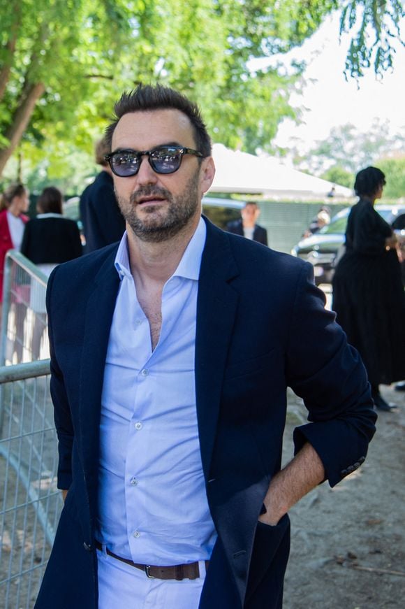 Info - Cyril Lignac victime d'un cambriolage - Naissance - Cyril Lignac est papa pour la première fois d'un petit garçon prénommé Léo - Cyril Lignac au défilé de mode Haute-Couture automne-hiver 2022-2023 "Chanel" à Paris le 5 juillet 2022.

© Baptiste Autissier / Panoramic / Bestimage