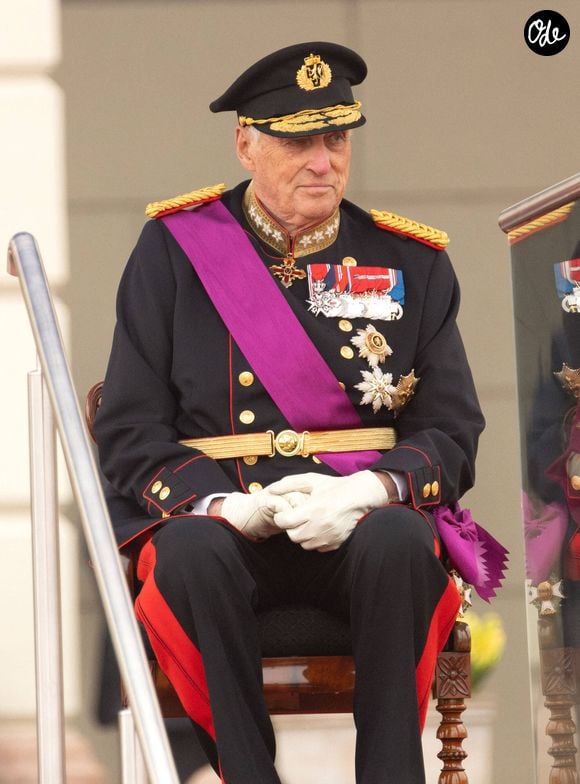 Le roi Harald V de Norvège lors de la cérémonie d’accueil au Palais royal, organisée dans le cadre de la visite d’État du couple royal belge en Norvège, le premier jour de leur séjour à Oslo, le 24 mars 2026. 
Dana Press / Bestimage