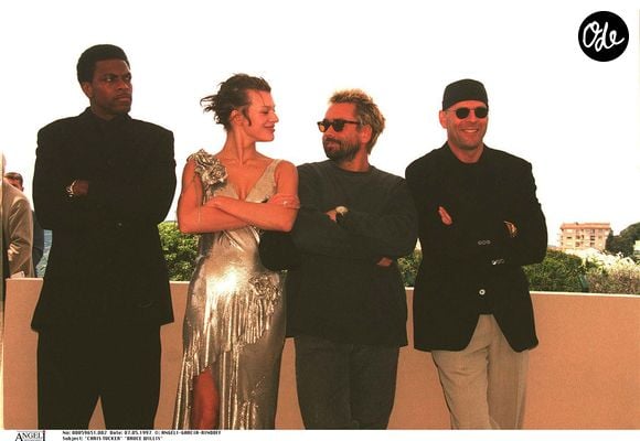 Chris Tucker, Milla Jovovich, Luc Besson et Bruce Willis en 1997 à Cannes pour lap présentation du Cinquième élément