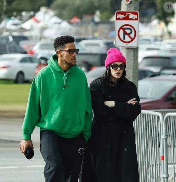 La chanteuse, qui a déjà subi une mastectomie, doit subir une nouvelle opération. 

Exclusif - Jessie J enceinte et son compagnon Chanan Colman se promènent à Pasadena le 9 janvier 2022. © Backgrid USA / Bestimage