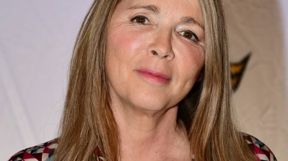 Une rencontre entre les comédiens des Mystères de l’amour et les fans ne se passe pas comme prévu, l'organisation réagit : “On a décidé d’arrêter”