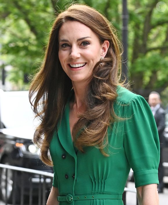 Catherine (Kate) Middleton, princesse de Galles, arrive pour une visite au Centre Anna Freud, un centre de recherche, de formation et de traitement sur la santé mentale des enfants à Londres, Royaume Uni, le 18 mai 2023. Crédit photo : AGENCE / BESTIMAGE