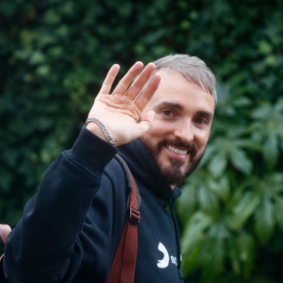 Christophe Willem - Arrivées à l'enregistrement de l'émission "Vivement Dimanche" présentée par M. Drucker et qui sera diffusée le 22 octobre 2023 sur France 3 au studio Gabriel à Paris, France. © Christophe Clovis/Bestimage
