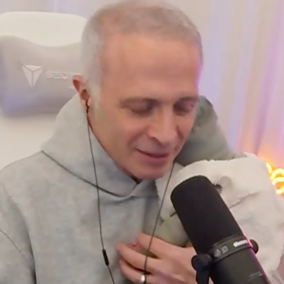 Ses deux frères, Malo et Solal, ont très bien accueilli le nouveau-né.

Capture Instagram - Samuel Etienne