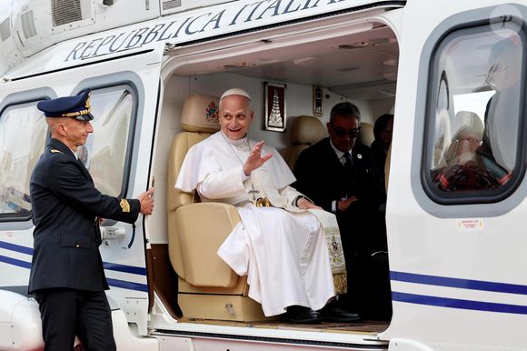 Départ du pape Léon XIV de l'héliport de Monaco en présence du prince Albert II et de la prince Charlène - Visite historique en principauté du pape Léon XIV - Monaco le 28 mars 2026.
© Dominique Jacovides - Bruno Bebert / Bestimage