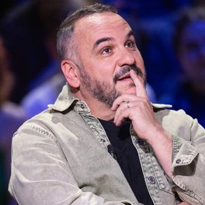 Exclusif - François-Xavier Demaison lors de l'enregistrement de l'émission "La Boîte à secrets", présentée par F.Bollaert et diffusée le 9 janvier 2026 sur France 3, dans les studios du Lendit à Saint-Denis, France, le 2 décembre 2025. © Cyril Moreau/Bestimage