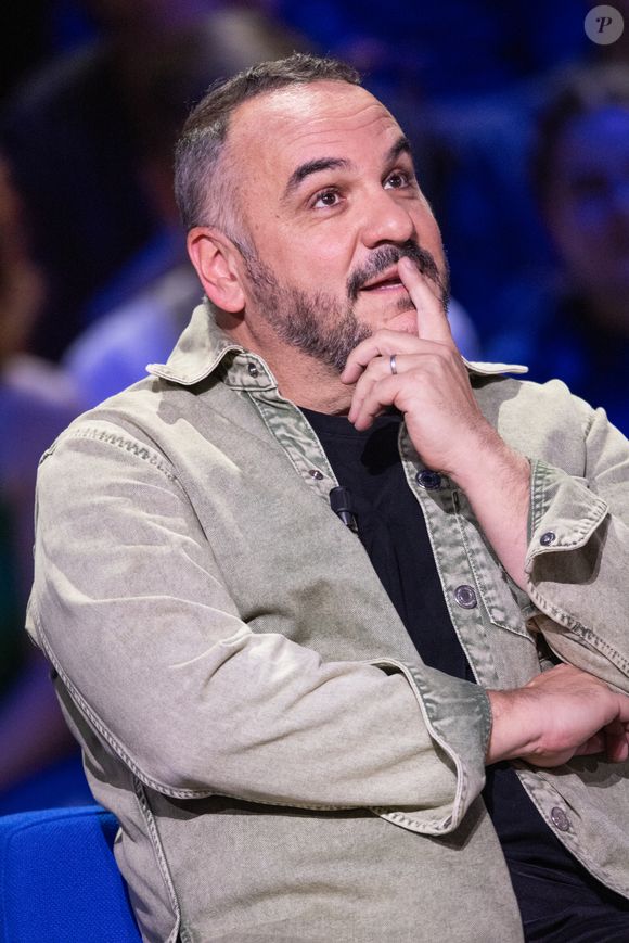 Exclusif - François-Xavier Demaison lors de l'enregistrement de l'émission "La Boîte à secrets", présentée par F.Bollaert et diffusée le 9 janvier 2026 sur France 3, dans les studios du Lendit à Saint-Denis, France, le 2 décembre 2025. © Cyril Moreau/Bestimage