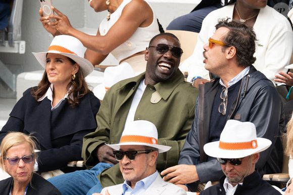 Le comédien, récemment devenu investisseur du Paris Basketball, a attiré l’attention par sa bonne humeur communicative.

Hélène Sy, Omar Sy et Laurent Lafitte assistent au tournoi de Roland Garros 2025 le 7 juin 2025 à Paris, France. Photo par Laurent Zabulon/ABACAPRESS.COM