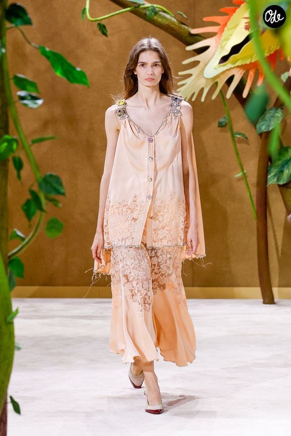 Défilé de mode Chanel Collection Haute Couture Automne/Hiver 2026-2027 lors de la Fashion Week de Paris (PFW) au Grand Palais, à Paris, France, le 7 juillet 2026. © Bestimage