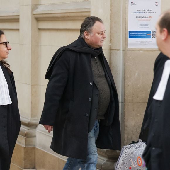 En appel, Christophe Ruggia a nié les faits et contesté les accusations.

Christophe Ruggia - - Le procès en appel du réalisateur Christophe Ruggia accusé d'agressions sexuelles par Adèle Haenel reprend au palais de justice sur île de la Cité, chambre 2-5 de la cour d'appel de Paris, France, le 23 janvier 2026. © Julien Sarkissian/Bestimage