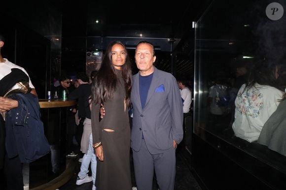 Jean Roch a reçu ses amis pour fêter la fermeture de son célèbre club privé, "VIP Room" à Saint-Tropez, après 29 ans d'existence, le 5 avril 2026. Après un dernier week-end de fête, du 3 au 5 avril 2026, le célèbre établissement sera remplacé par le "Lilly's Club".
© Franz Chavaroche / Bestimage