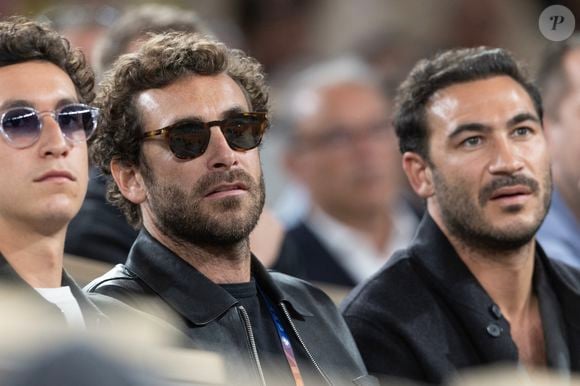 Louis Kretz, Martin Kretz et Valentin Kretz dans les tribunes lors des Internationaux de France de Tennis de Roland Garros 2025, à Paris, France, le 5 juin 2025. © Jacovides-Moreau/Bestimage