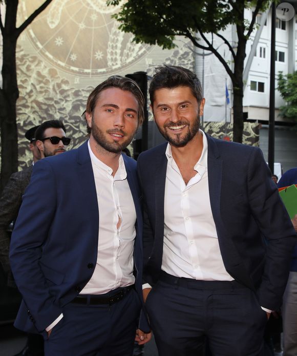Christophe Beaugrand et son mari Ghislain Gerin aux arrivées de la 10ème édition du "Global Gift Gala" à l'hôtel Four Seasons George V à Paris, le 3 juin 2019.
© Denis Guignebourg/Bestimage