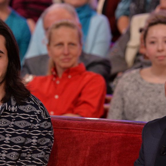 "Avec Alexis, nous avons fondu en larmes tous les deux lorsque nous nous sommes retrouvés" racontait le chanteur dans les colonnes de Paris Match 

Michel Fugain et son fils Alexis lors de l'enregistrement de Vivement Dimanche à Paris, France, le 25 février 2015. Photo by Max Colin/ABACAPRESS.COM