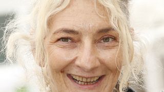Corinne Masiero (Capitaine Marleau) : Son compagnon Nicolas effectue un métier encore rare, combien coûte un week-end bien-être à ses côtés ?