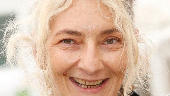 Corinne Masiero (Capitaine Marleau) : Son compagnon Nicolas effectue un métier encore rare, combien coûte un week-end bien-être à ses côtés ?