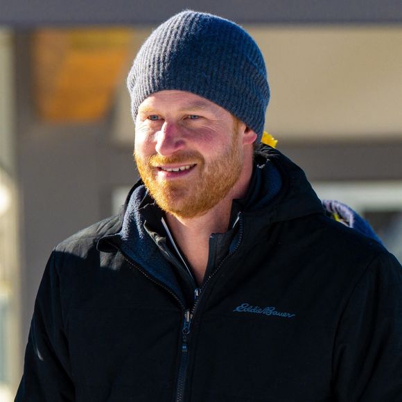 Le prince Harry, duc de Sussex et Meghan Markle, duchesse de Sussex, en visite au camp d'entrainement des athlètes des Invictus Games 2024 à Whistler en Colombie Britannique, le 14 février 2024. (Backgrid USA / Bestimage).