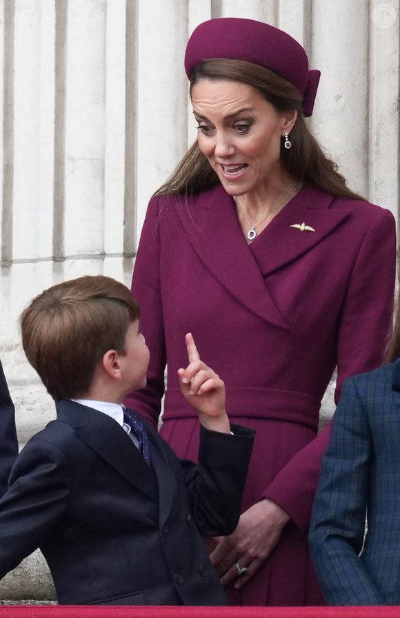 Le prince Louis de Galles, Catherine (Kate) Middleton, princesse de Galles lors des commémorations saluant l'action des vétérans britanniques lors de la Seconde guerre mondiale au palais de Buckingham le 5 mai 2025© Julien Burton / Bestimage
